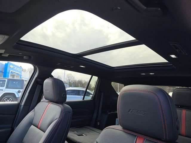 New 2026 Chevrolet Traverse RS w/ LPO, Floor Liner Package image 4