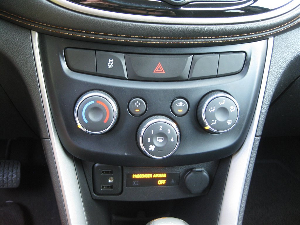 Used 2020 Chevrolet Trax LT image 15