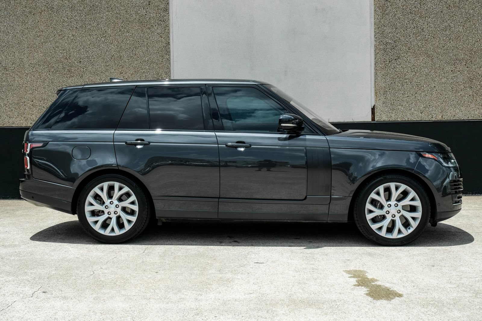 Used 2019 Land Rover Range Rover Supercharged AWD/4WD image 9