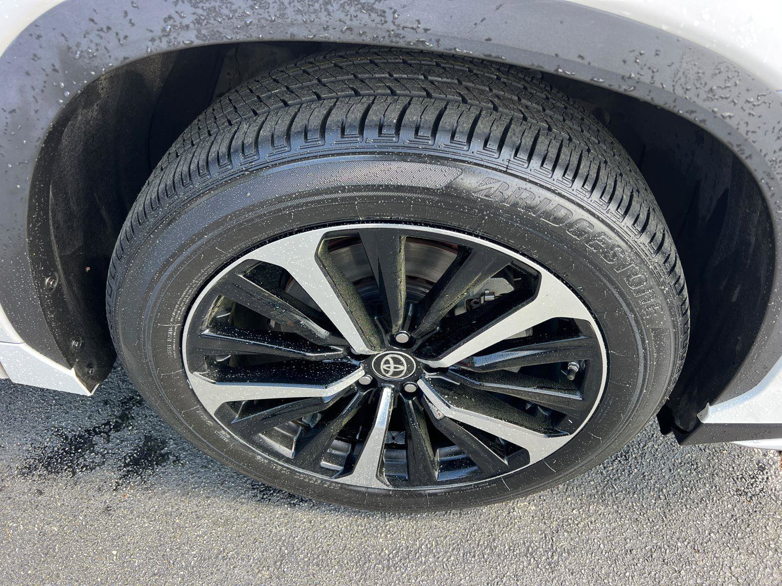 Used 2021 Toyota Highlander XSE image 13