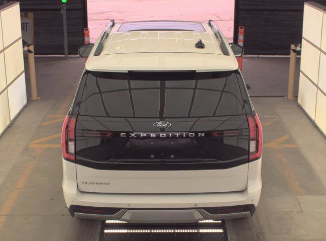 Certified 2025 Ford Expedition Platinum image 15