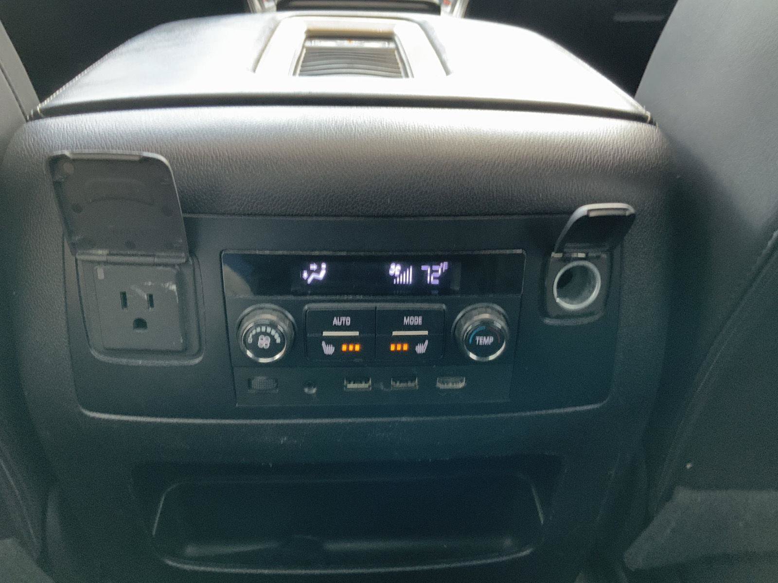 Used 2018 GMC Yukon XL Denali w/ Denali Ultimate Package AWD/4WD image 57