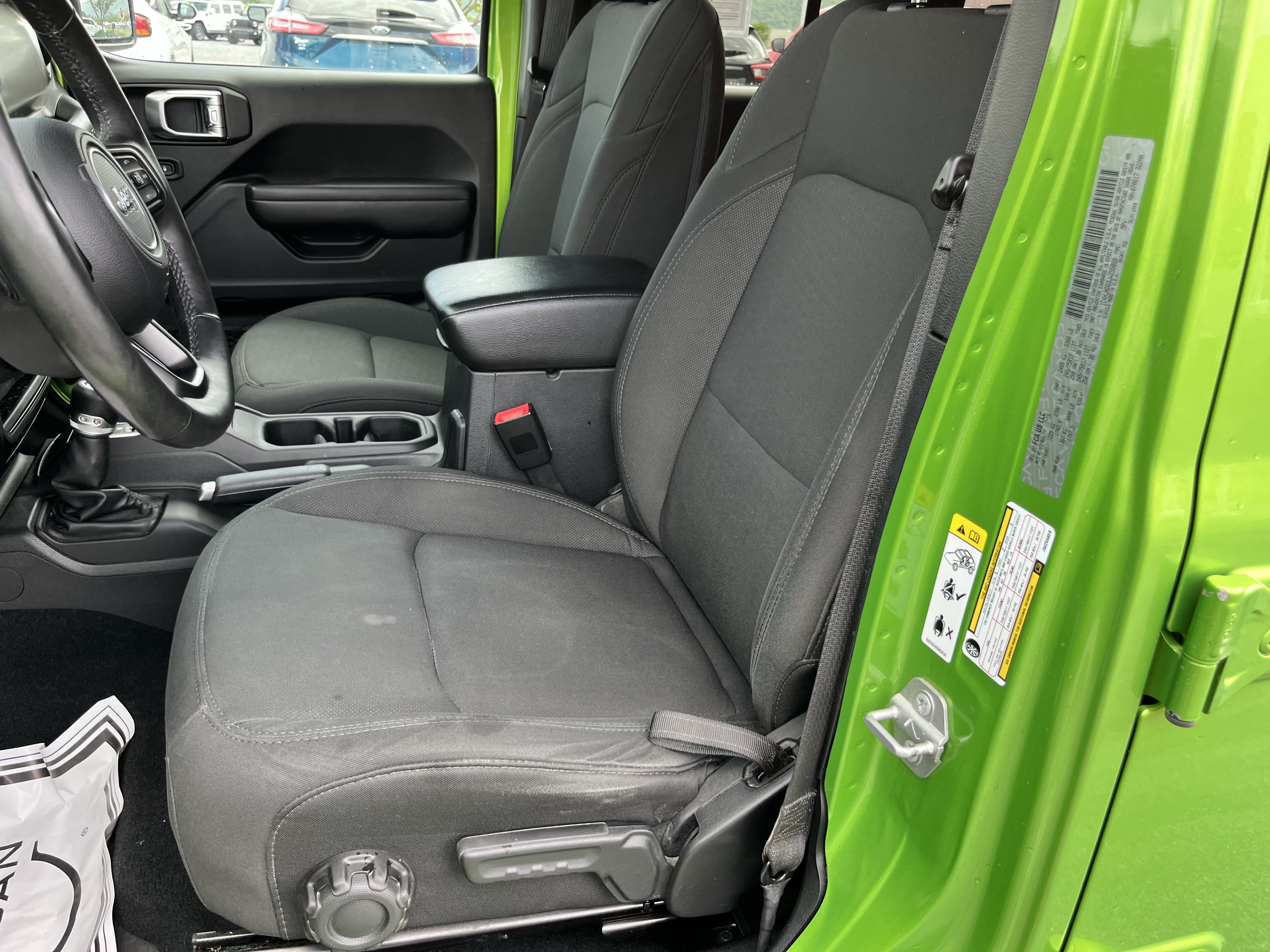Used 2018 Jeep Wrangler Unlimited Sport S AWD/4WD image 14