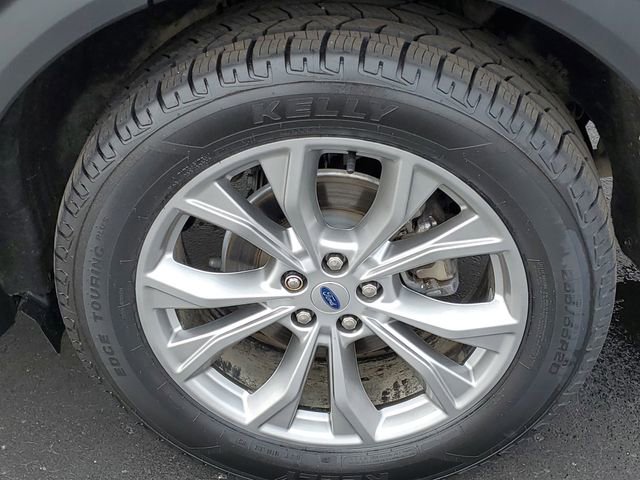 Certified 2023 Ford Explorer Limited w/ Limited Technology Package image 5