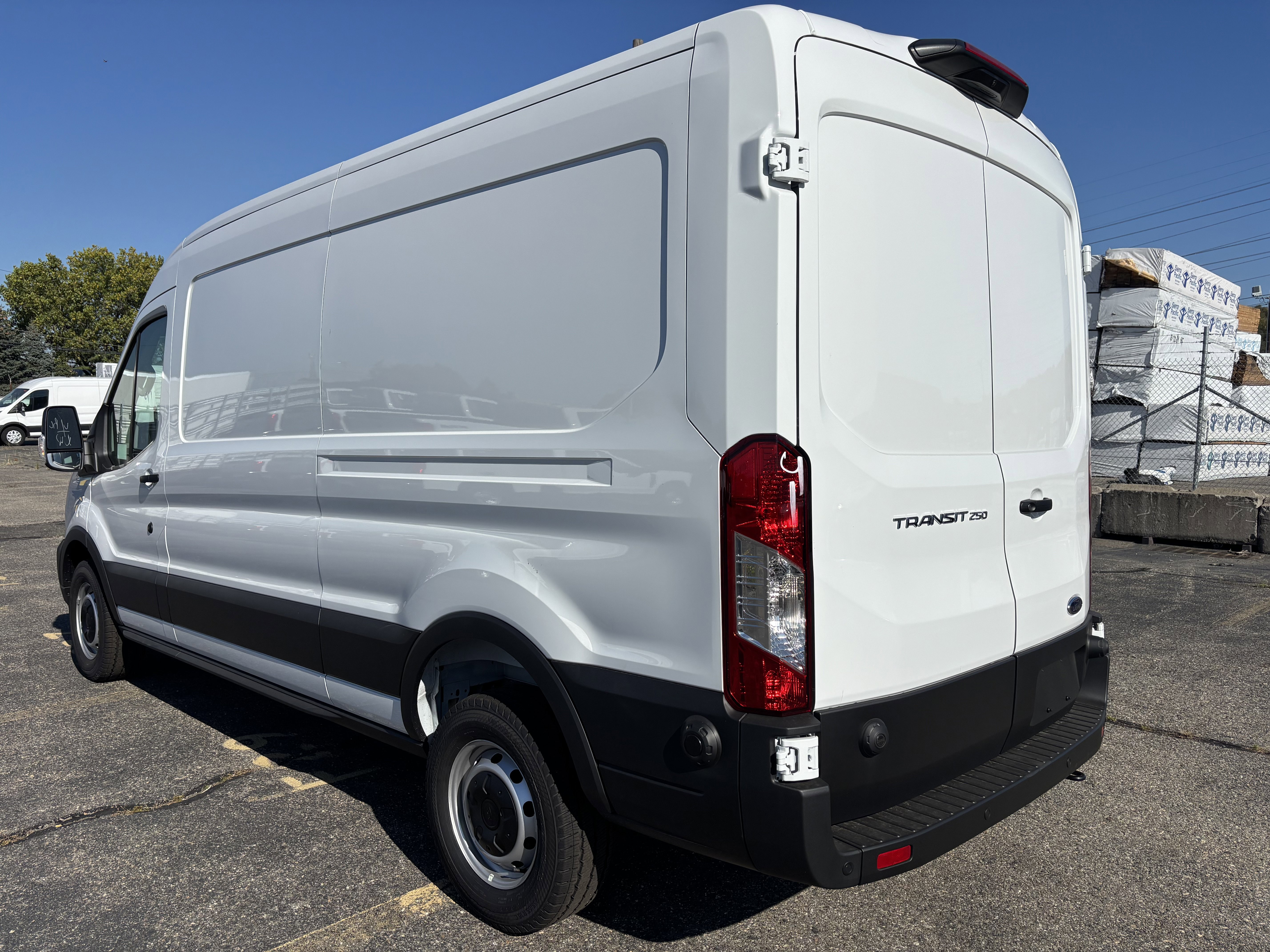 New 2025 Ford Transit 250 148 Medium Roof image 8