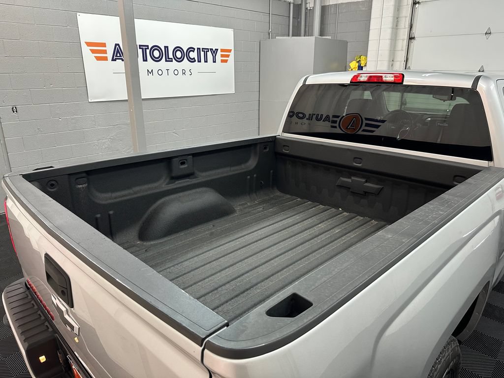 Used 2017 Chevrolet Silverado 1500 LT w/ Redline Edition AWD/4WD image 11