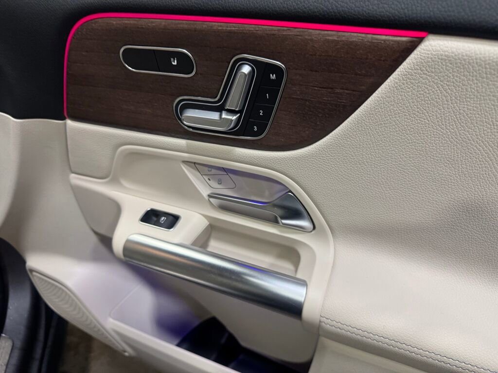 Certified 2023 Mercedes-Benz GLA 250 4MATIC image 22