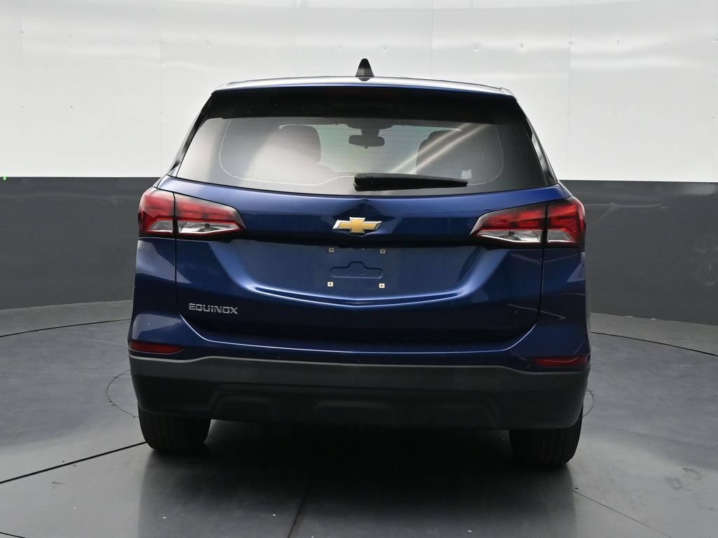 Used 2022 Chevrolet Equinox LS FWD image 4