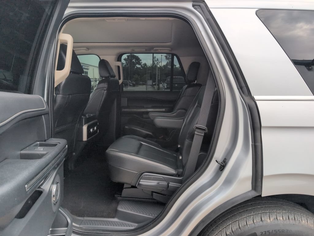 Used 2022 Ford Expedition XLT RWD image 11