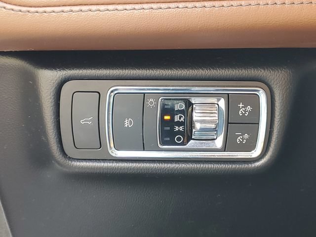 Used 2021 Lincoln Aviator Reserve AWD/4WD image 19