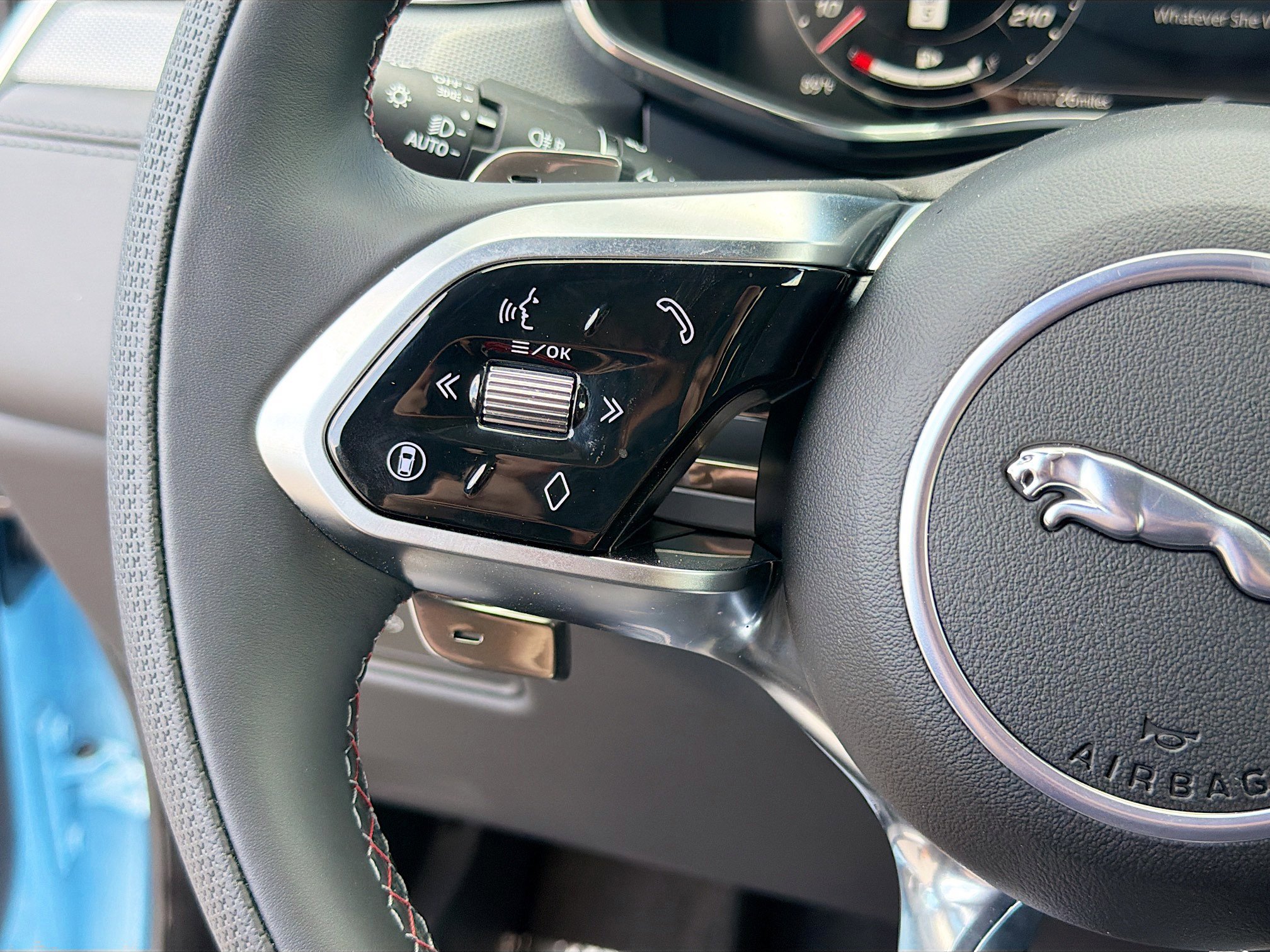 New 2026 Jaguar F-PACE SVR 575 Edition AWD/4WD image 39