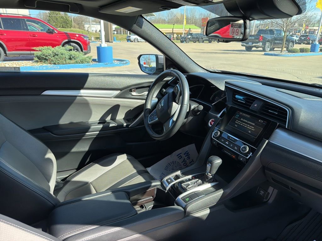 Used 2018 Honda Civic Touring image 11
