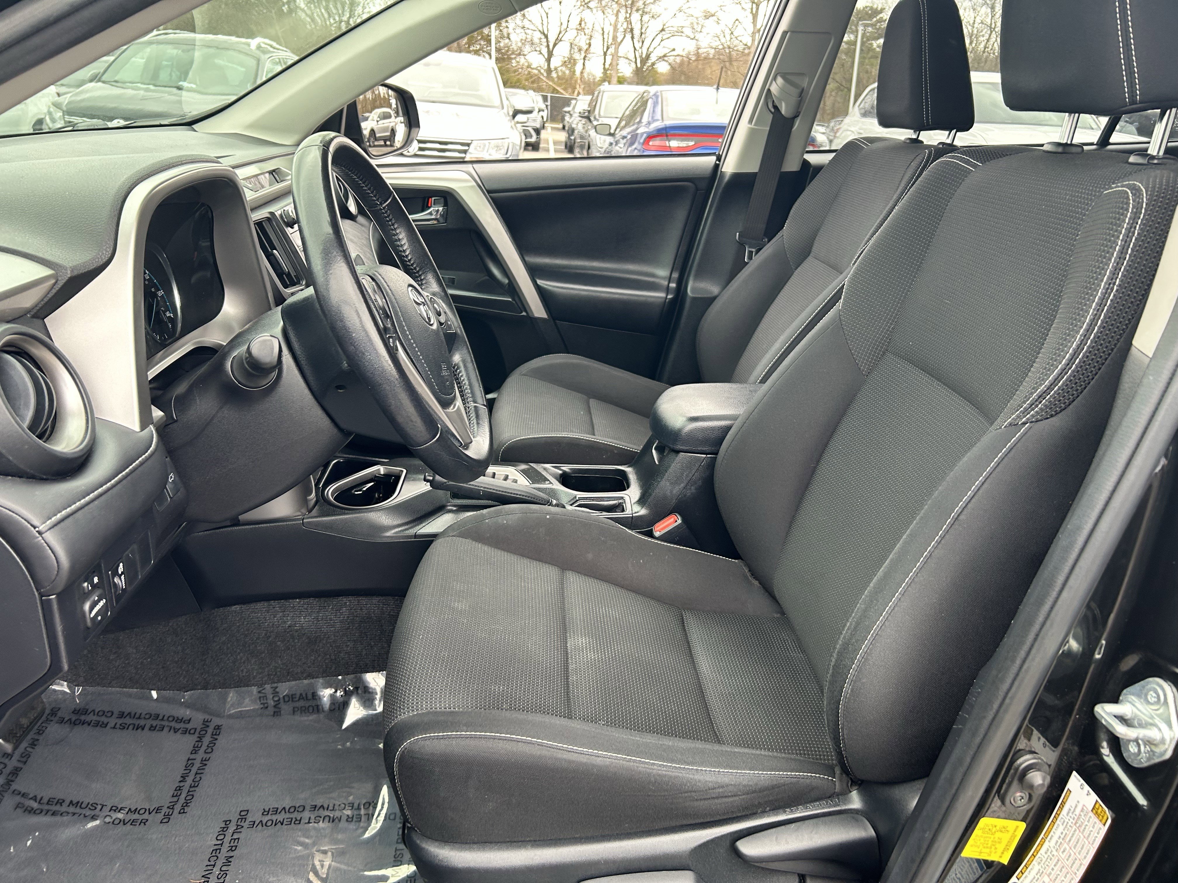 Used 2016 Toyota RAV4 XLE image 20