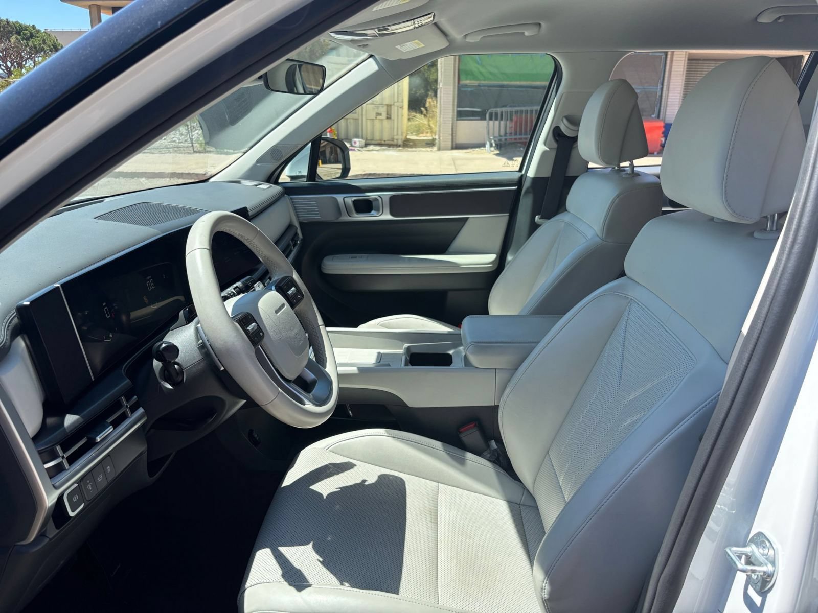 Used 2025 Hyundai Santa Fe SEL FWD image 28