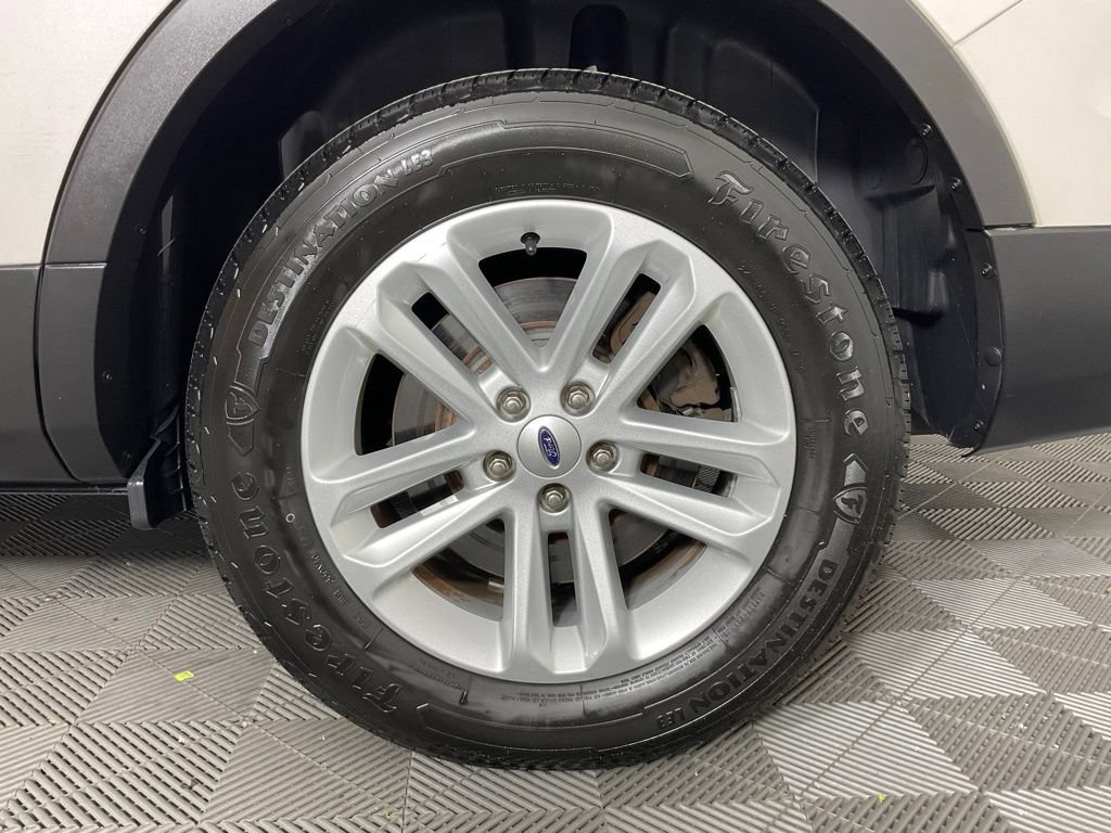 Used 2017 Ford Explorer XLT FWD image 10