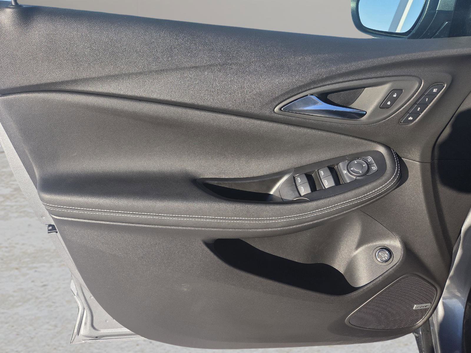 Used 2026 Buick Encore GX Avenir w/ Avenir Technology Package image 70