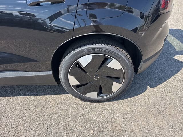 New 2025 Volvo EX30 Plus w/ Protection Package Premier image 8