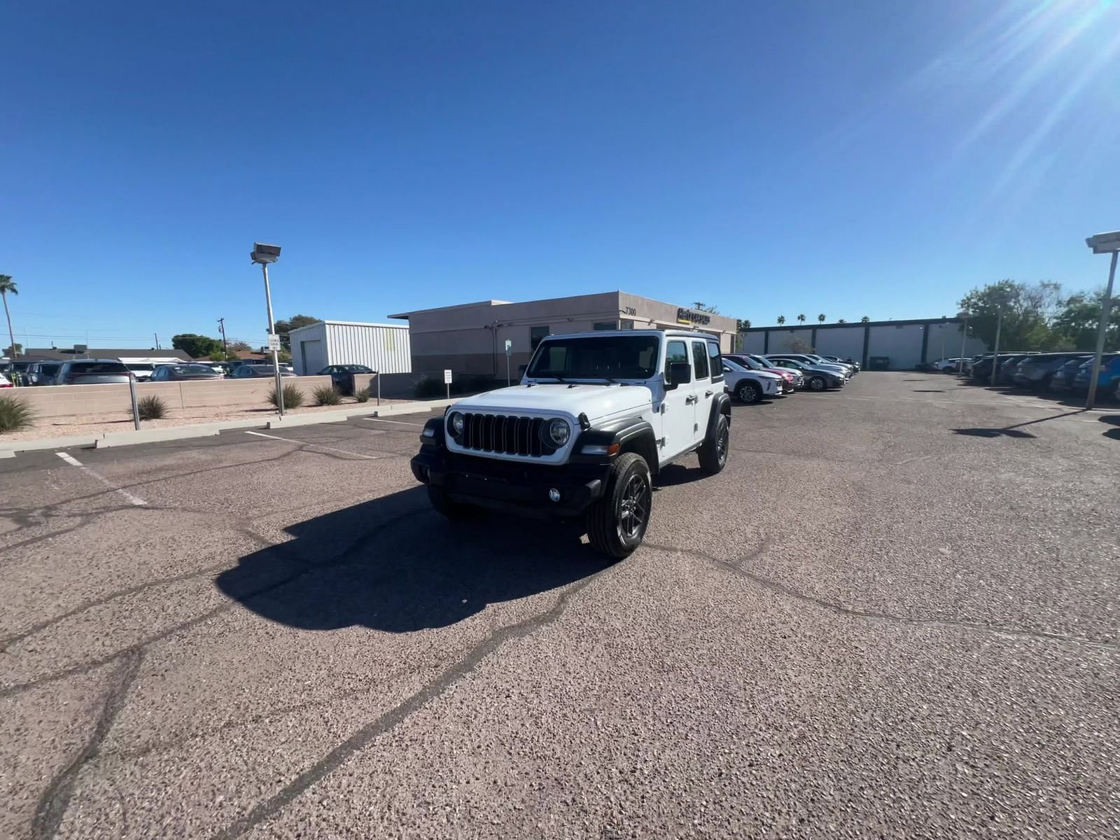 Used 2025 Jeep Wrangler Sport S image 16