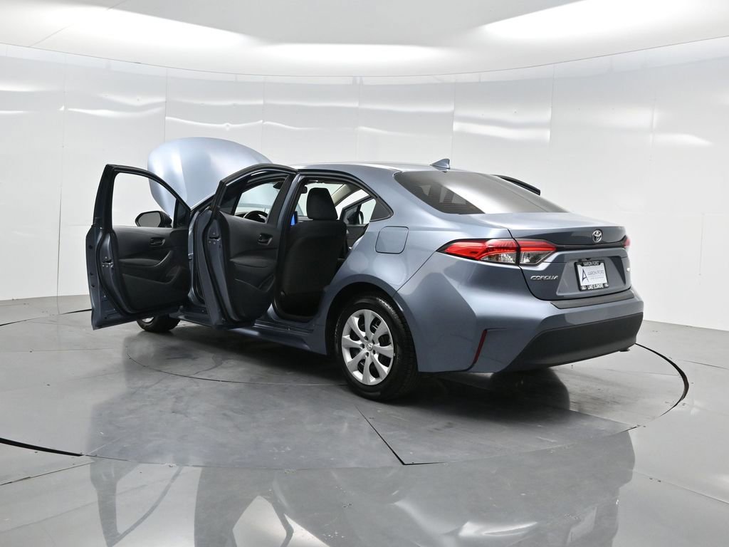 Used 2025 Toyota Corolla LE image 44
