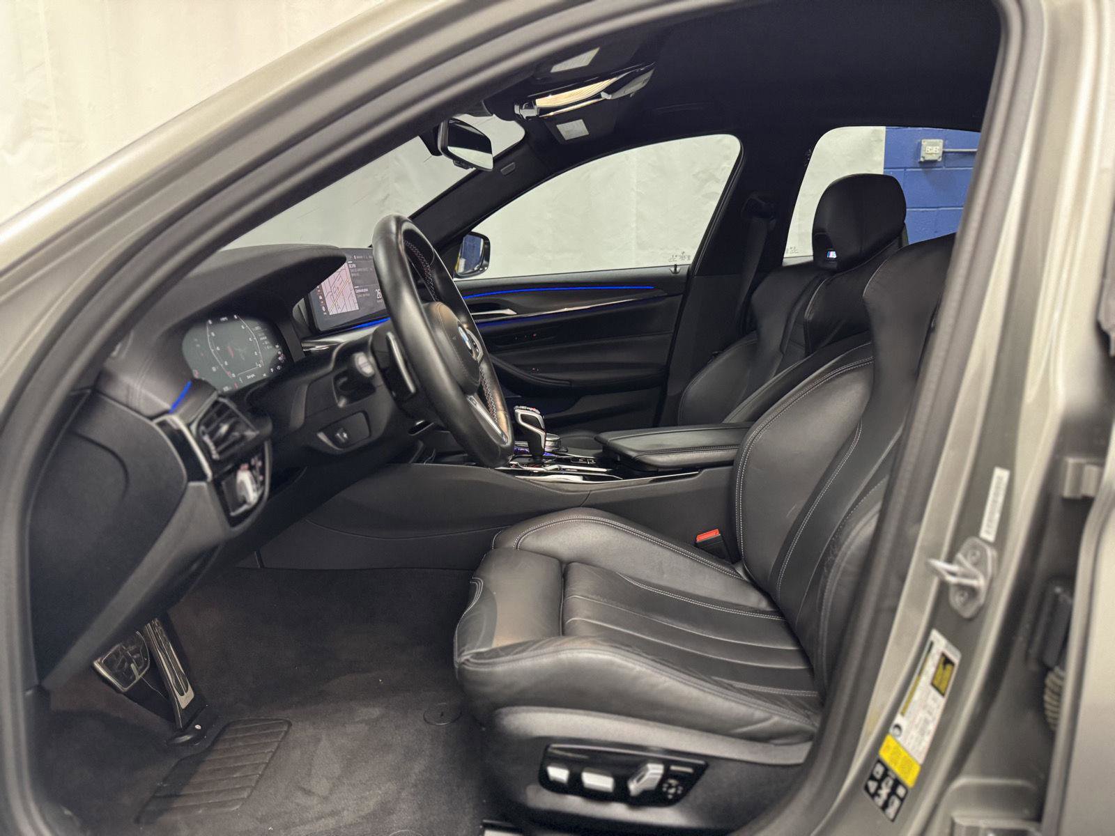 Used 2021 BMW M5 image 26