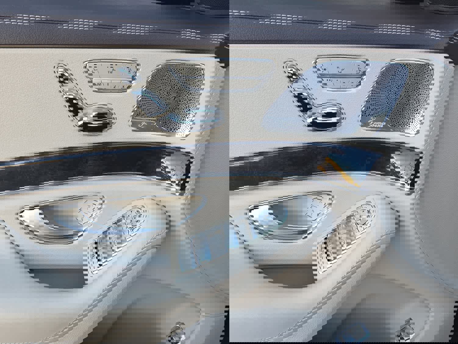 Used 2020 Mercedes-Benz S 560 4MATIC Sedan image 19