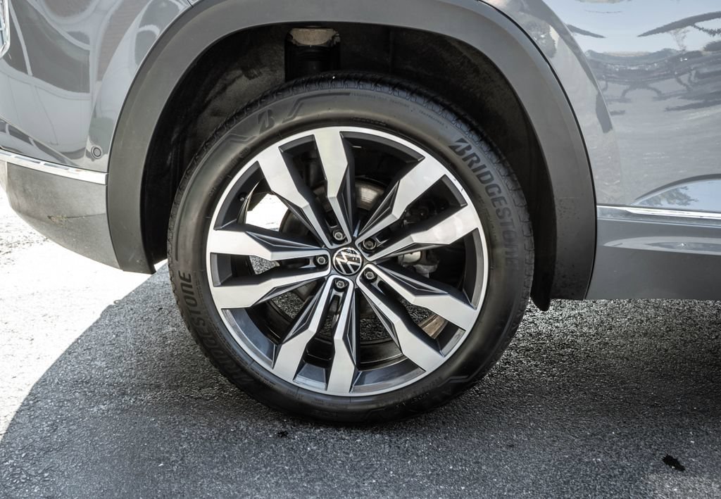 Used 2021 Volkswagen Atlas Cross Sport SEL Premium R-Line AWD/4WD image 27