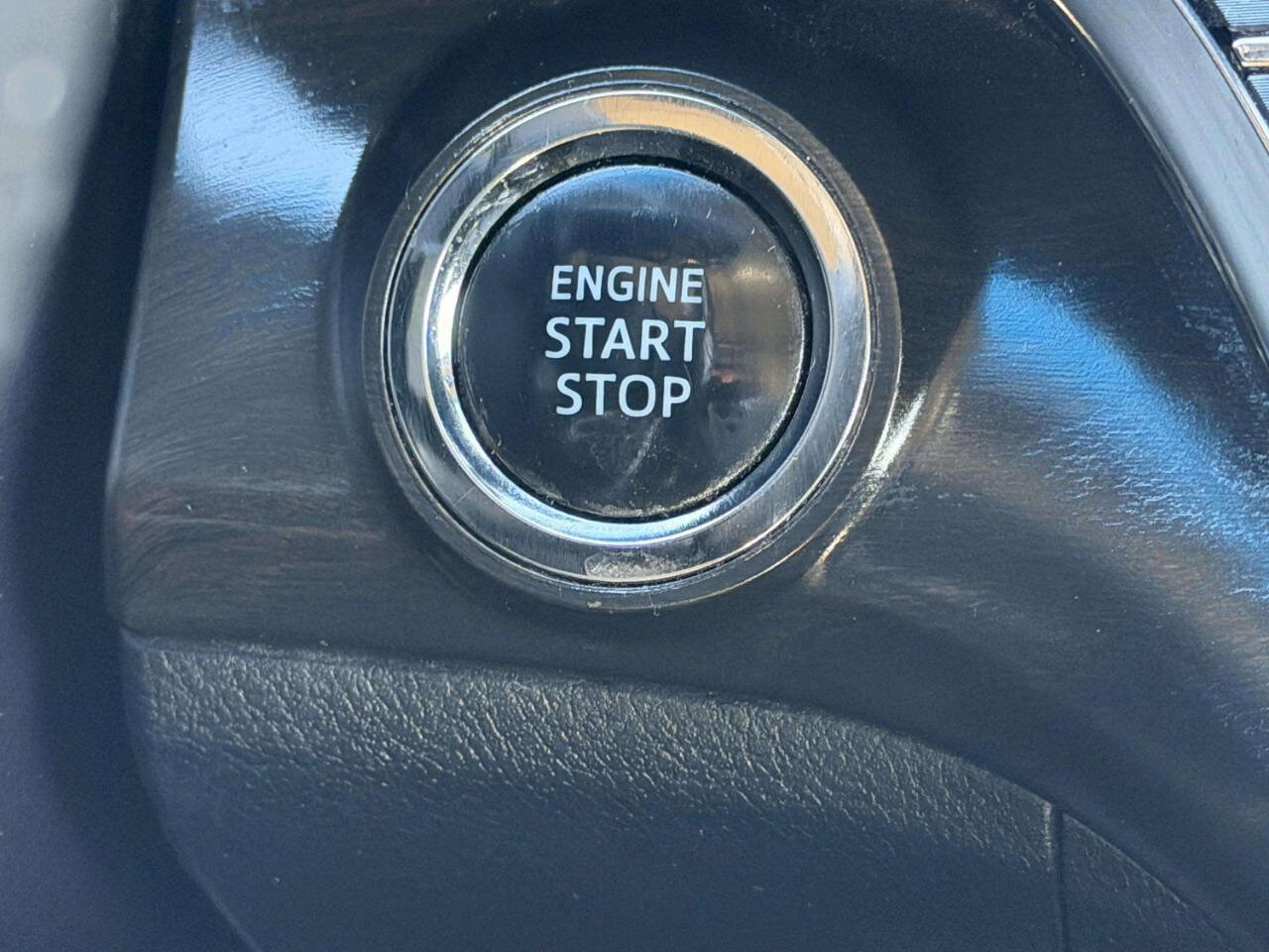 Used 2018 Toyota Avalon XLE image 19