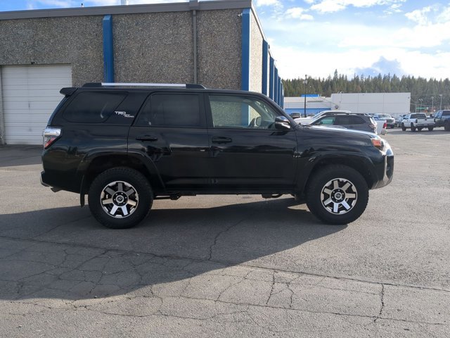 Used 2017 Toyota 4Runner TRD Off-Road Premium image 4