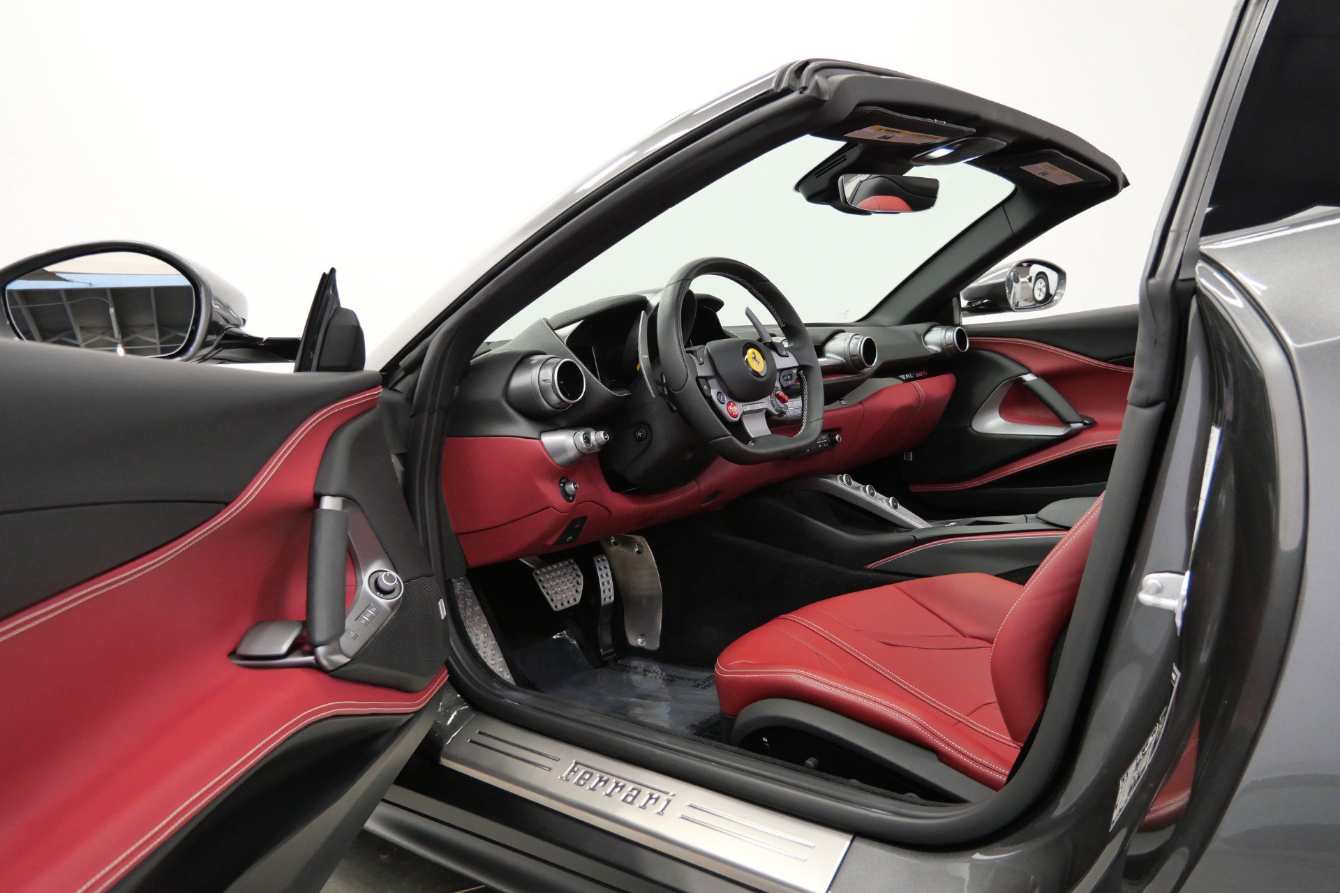 Used 2021 Ferrari 812 GTS RWD image 22