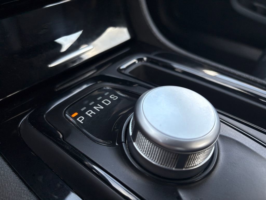 Used 2021 Chrysler 300 S image 29