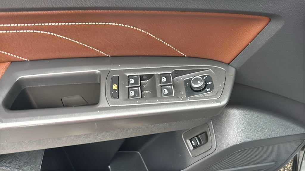 Used 2023 Volkswagen Atlas SE FWD image 13
