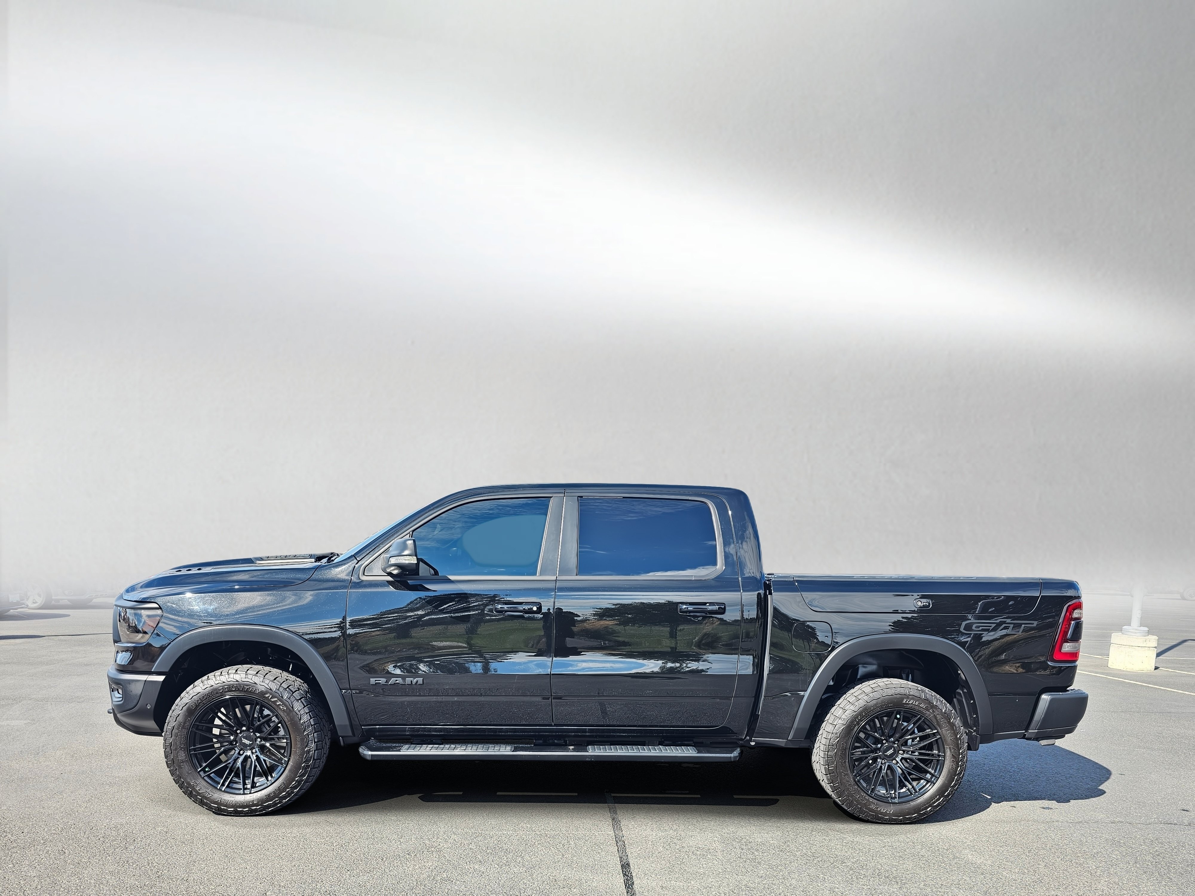 Used 2022 RAM 1500 Rebel w/ G/T Package AWD/4WD image 2