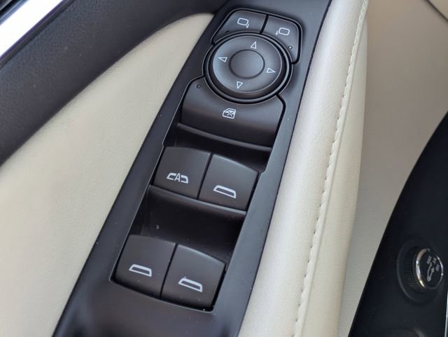 Used 2023 Buick Enclave Essence image 26