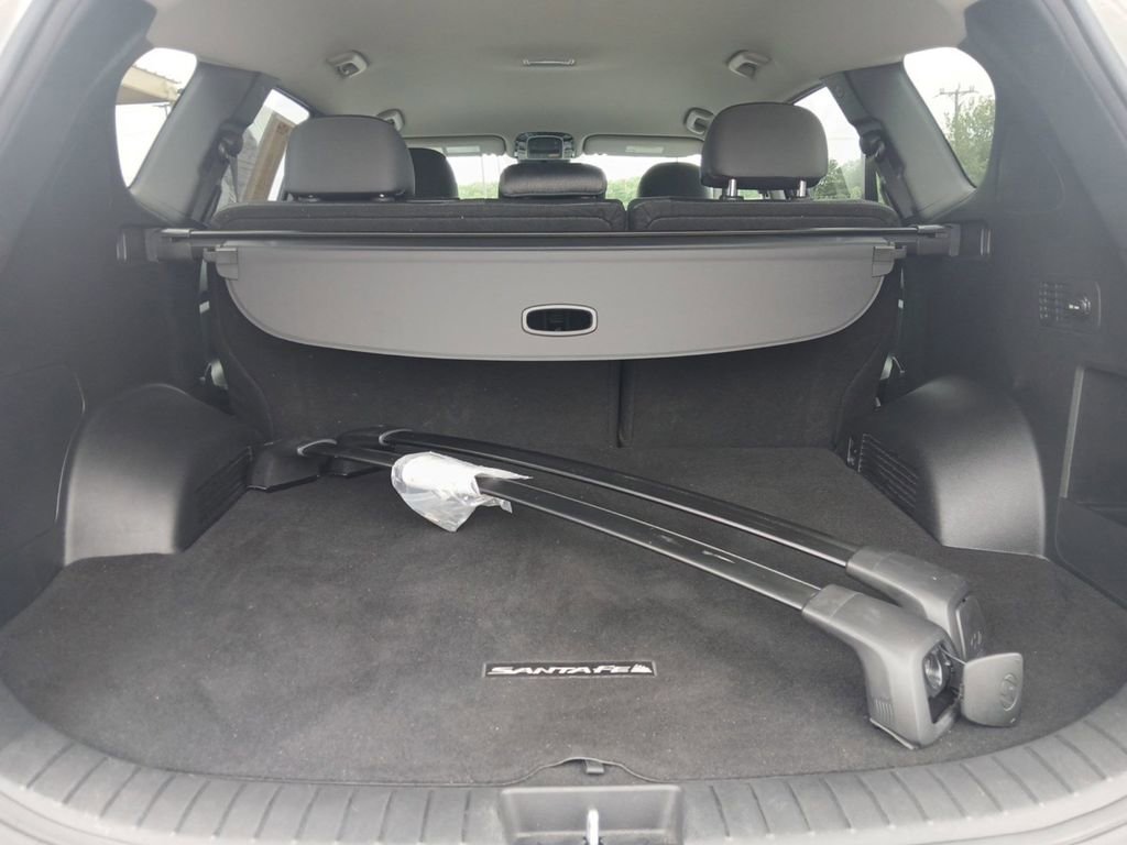 Certified 2023 Hyundai Santa Fe SEL FWD image 16