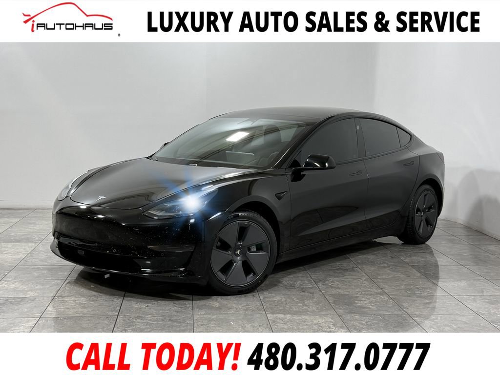 Used 2021 Tesla Model 3 Standard Range Plus image 1