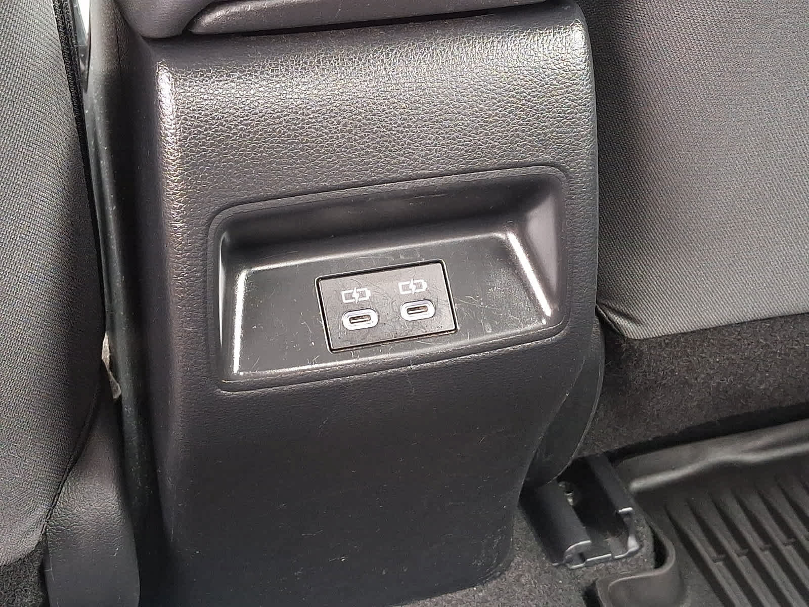 Used 2024 Toyota Corolla SE w/ SE Premium Package FWD image 13