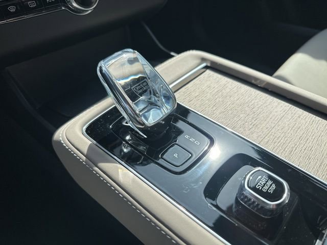 New 2026 Volvo XC90 B6 Plus w/ Protection Package image 15