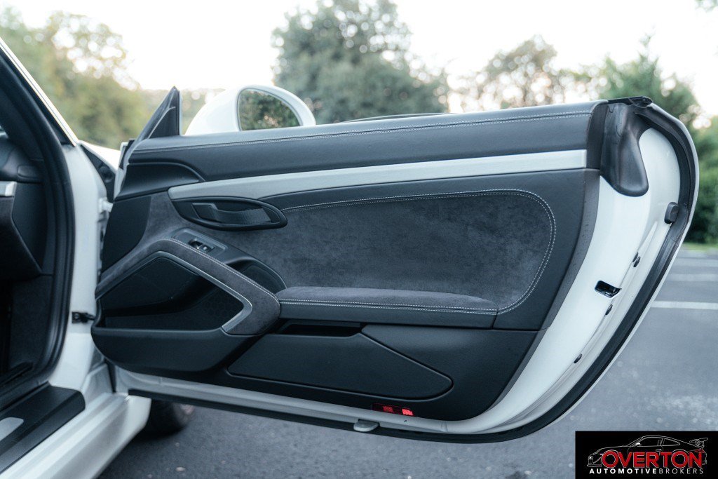 Used 2016 Porsche Cayman GT4 RWD image 24