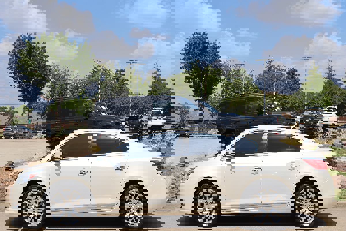 Used 2012 Buick LaCrosse Touring image 8