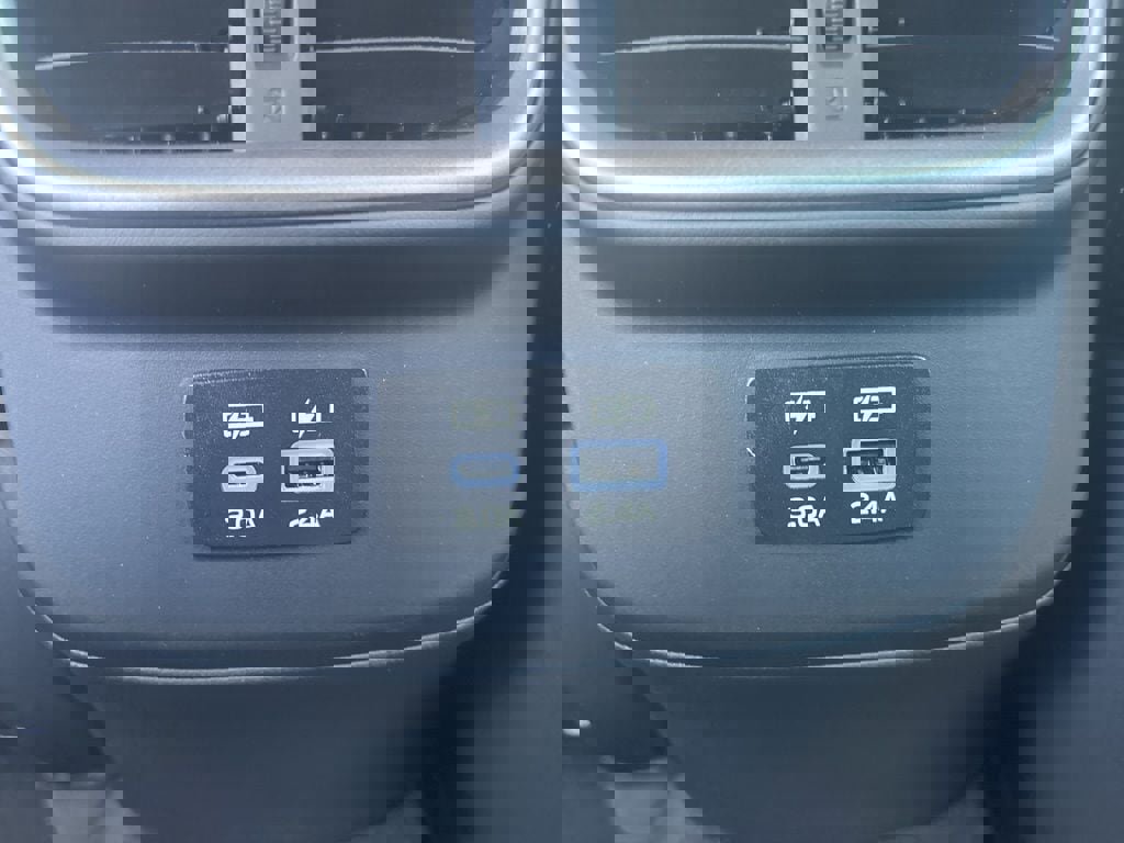 Used 2025 Subaru Legacy Premium image 13