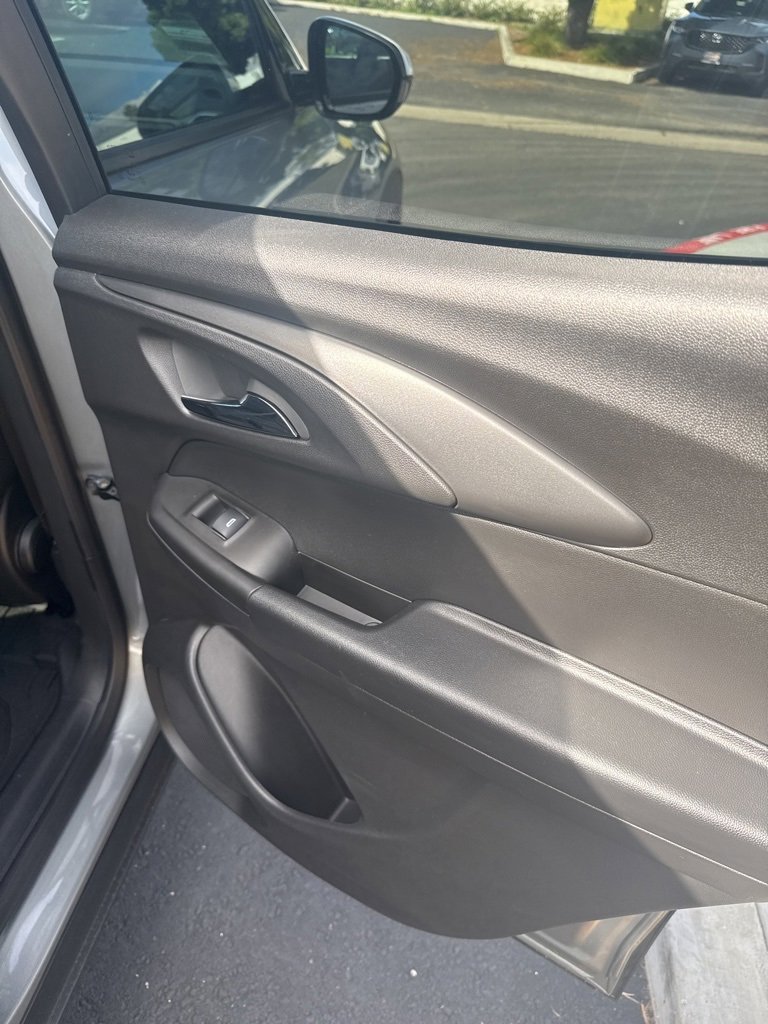 Used 2025 Chevrolet TrailBlazer ACTIV w/ Driver Confidence Package image 38