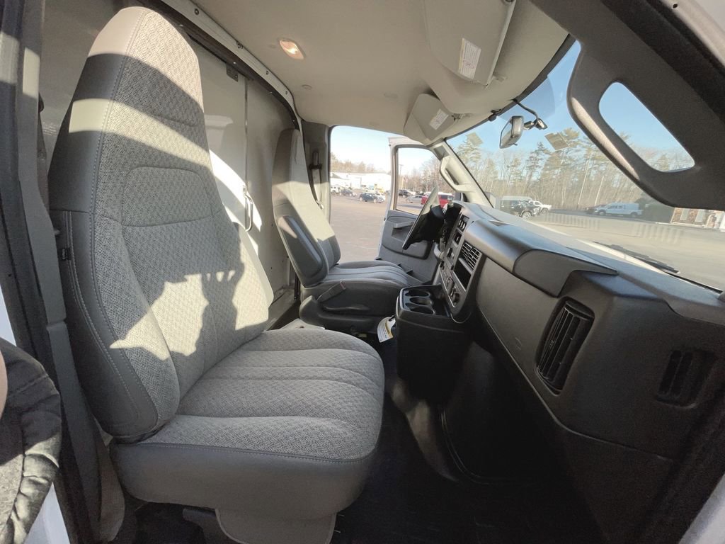 New 2025 GMC Savana 3500 w/ Power Convenience Package image 24