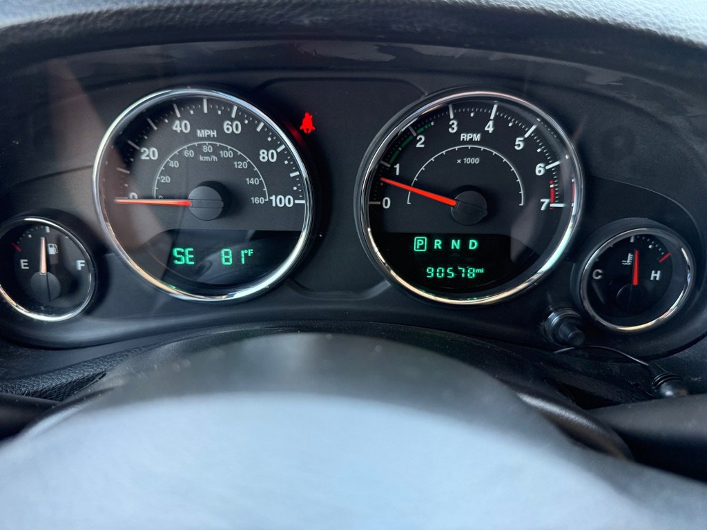 Used 2015 Jeep Wrangler Unlimited Sahara AWD/4WD image 21