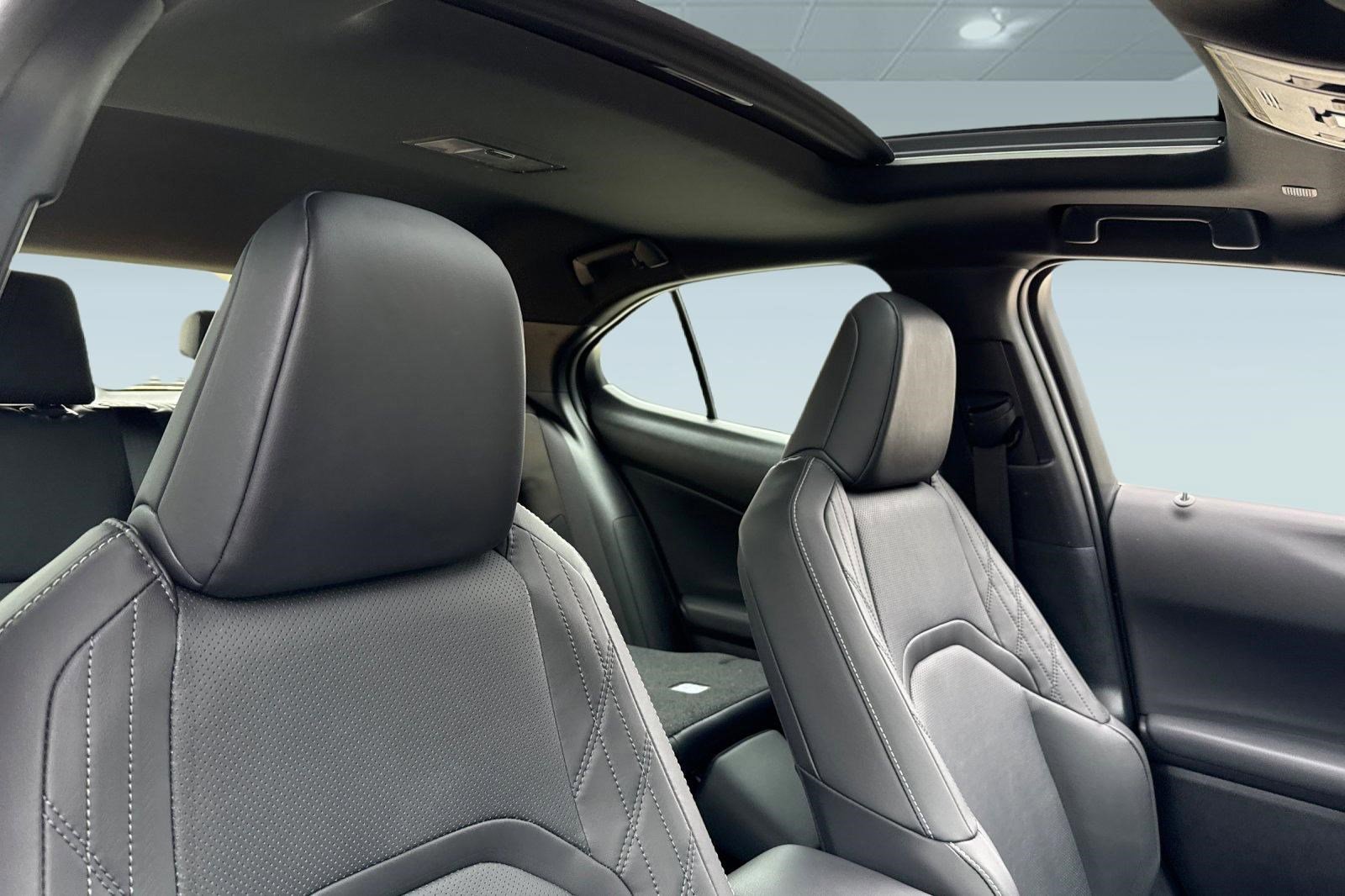 New 2026 Lexus UX 300h FWD image 14