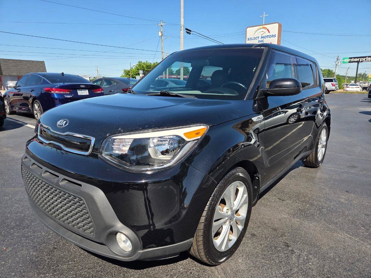 Used 2015 Kia Soul + w/ Primo Package FWD image 2