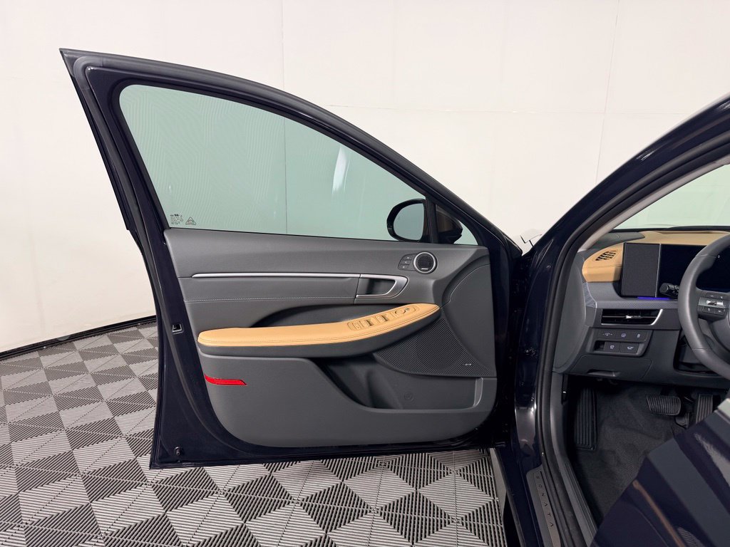 Used 2026 Hyundai Sonata Limited FWD image 27