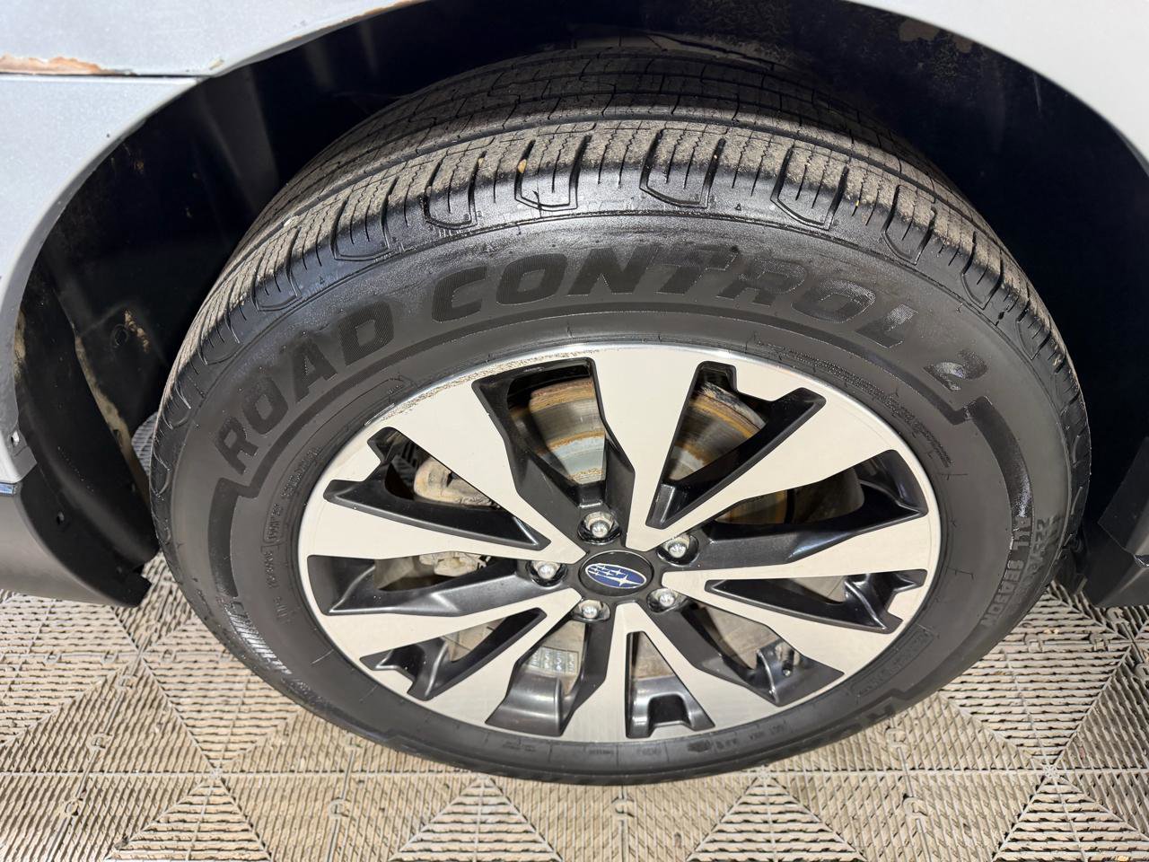 Used 2016 Subaru Outback 2.5i Limited AWD/4WD image 18