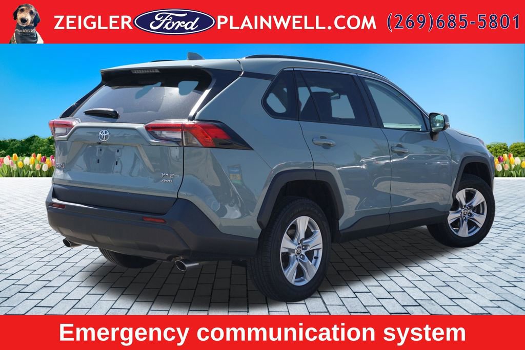 Used 2021 Toyota RAV4 XLE AWD/4WD image 5