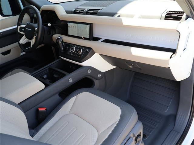 Used 2022 Land Rover Defender 90 X-Dynamic S AWD/4WD image 25