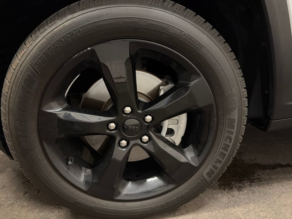 Used 2021 Jeep Grand Cherokee L Laredo AWD/4WD image 9